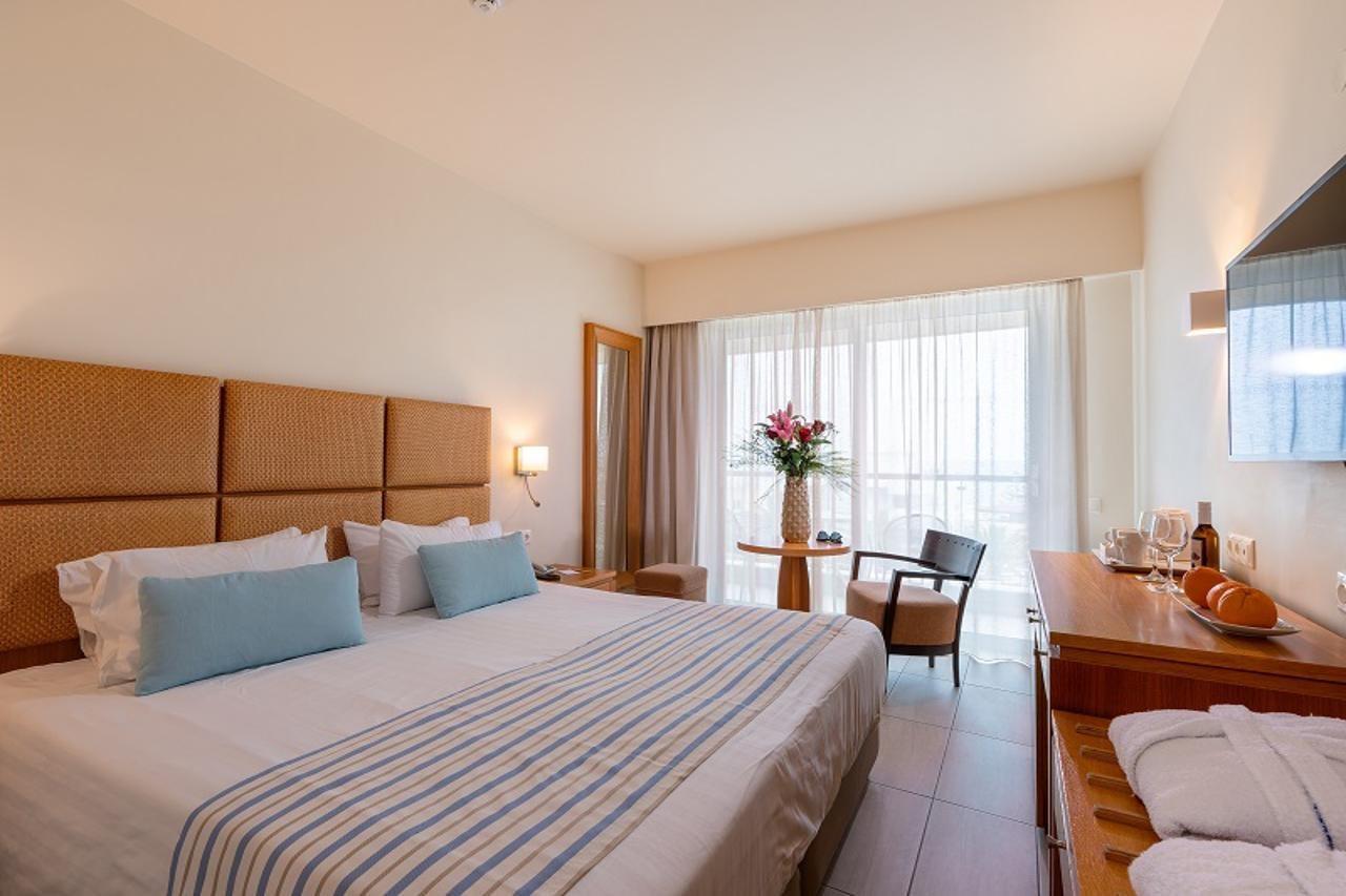 Minos Hotel Rethymno  Bagian luar foto