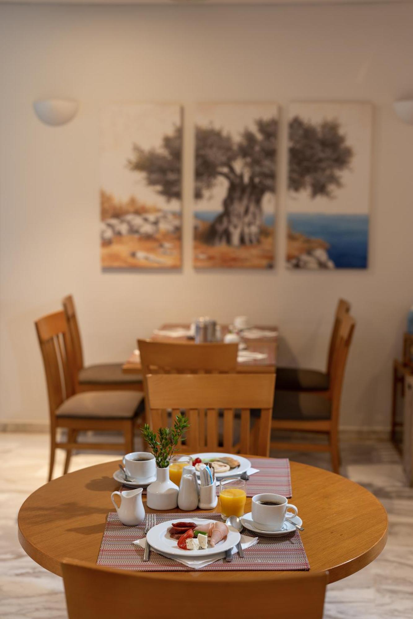 Minos Hotel Rethymno  Bagian luar foto