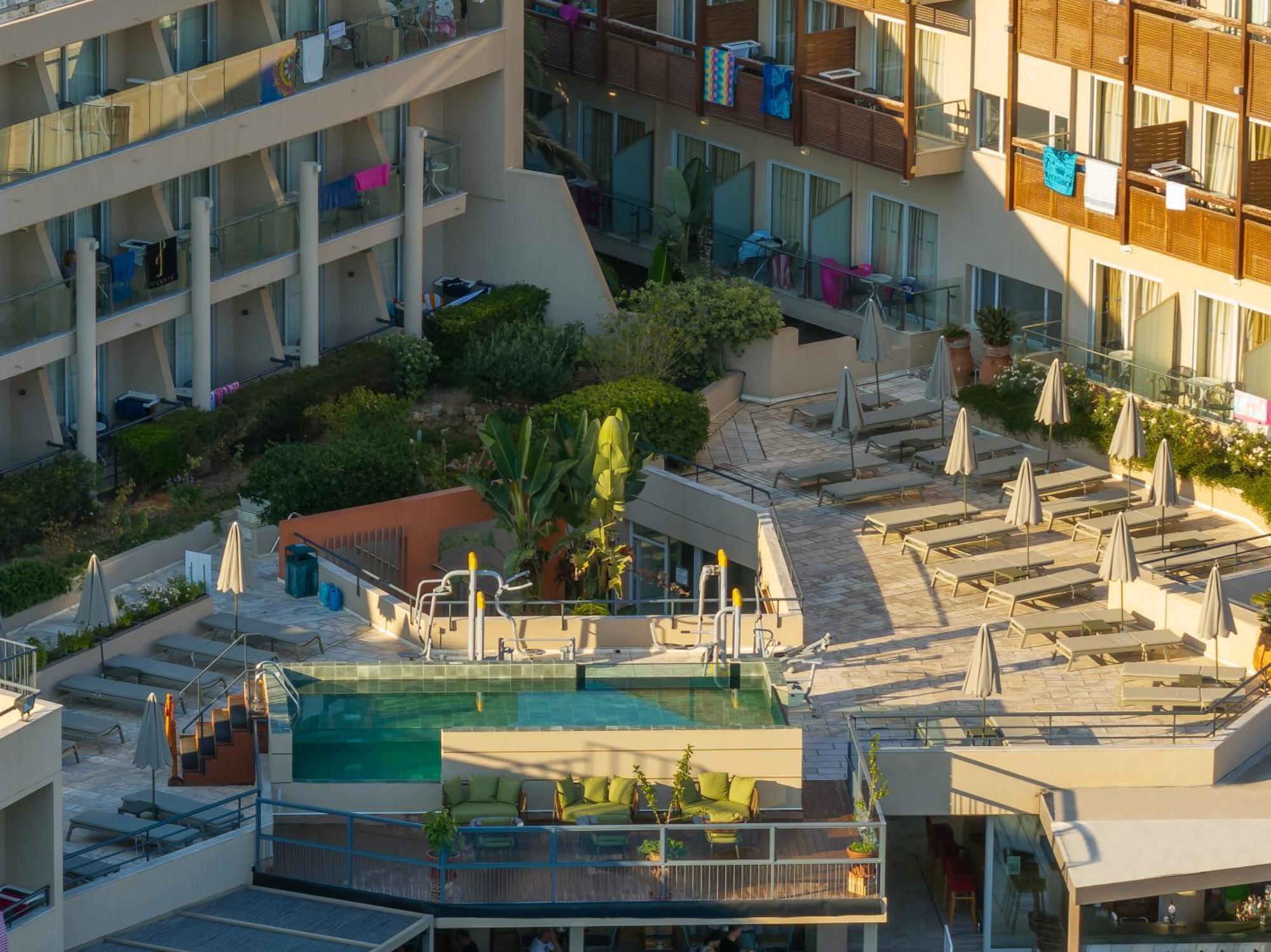 Minos Hotel Rethymno  Bagian luar foto