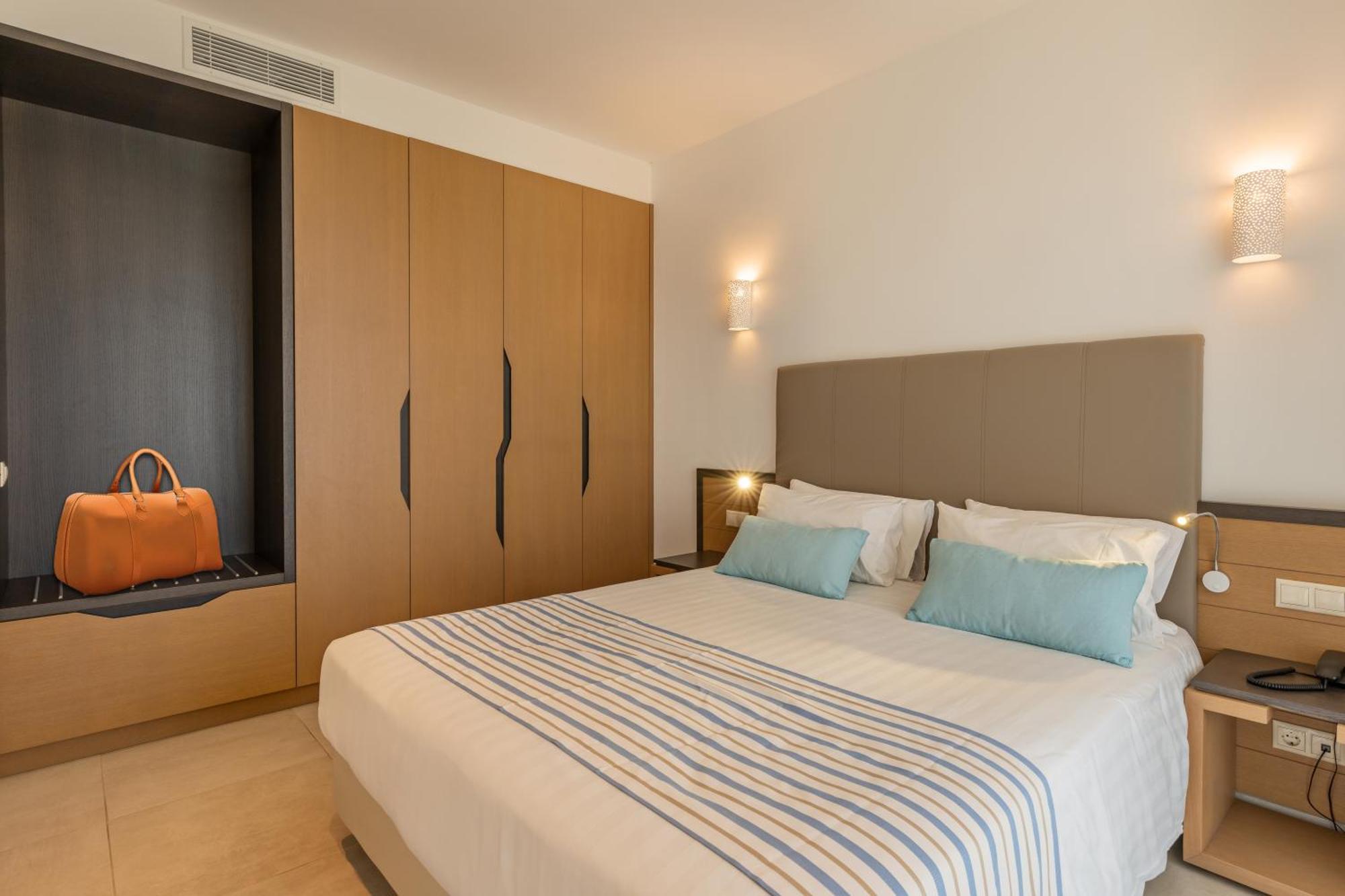 Minos Hotel Rethymno  Bagian luar foto
