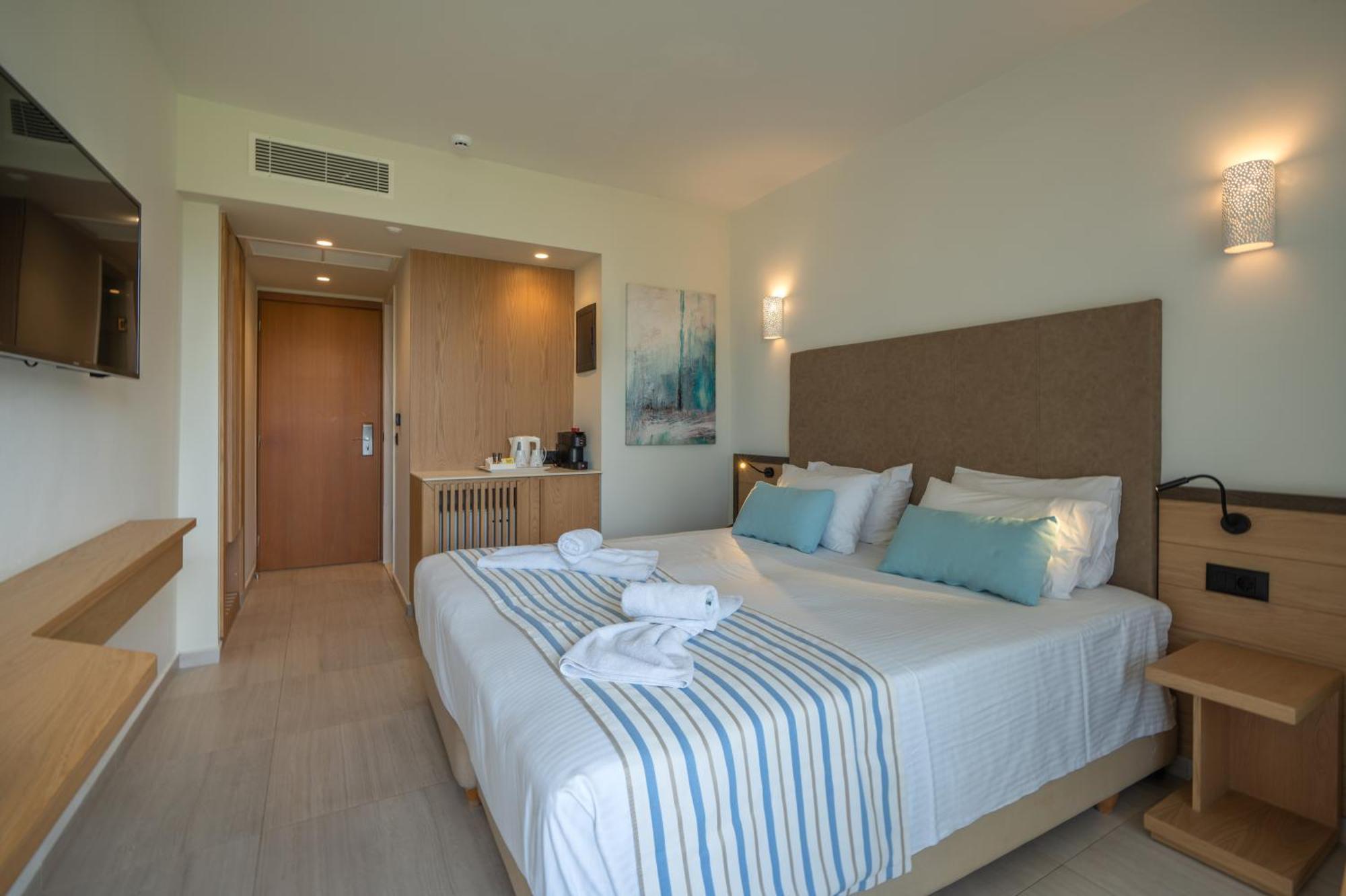 Minos Hotel Rethymno  Bagian luar foto