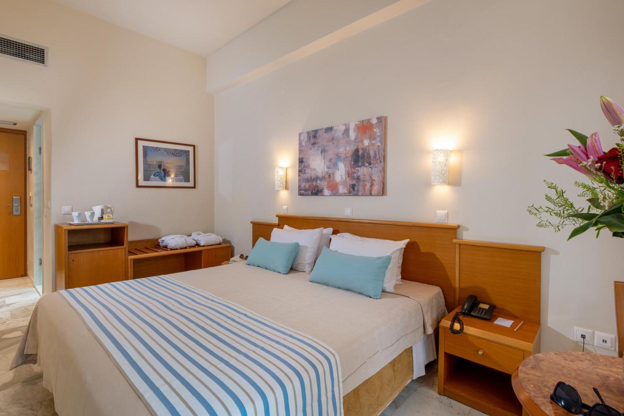 Minos Hotel Rethymno  Bagian luar foto