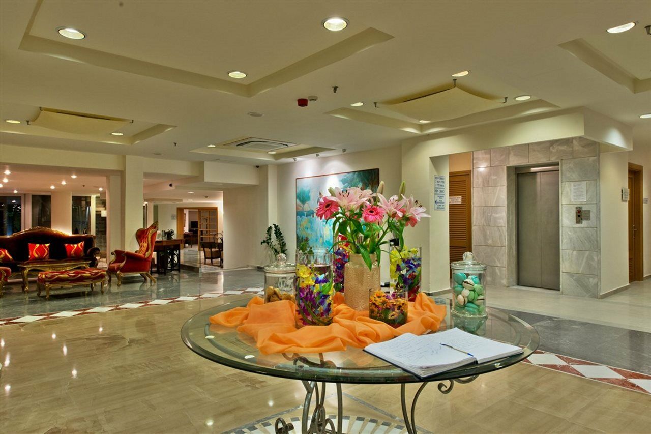 Minos Hotel Rethymno  Bagian luar foto